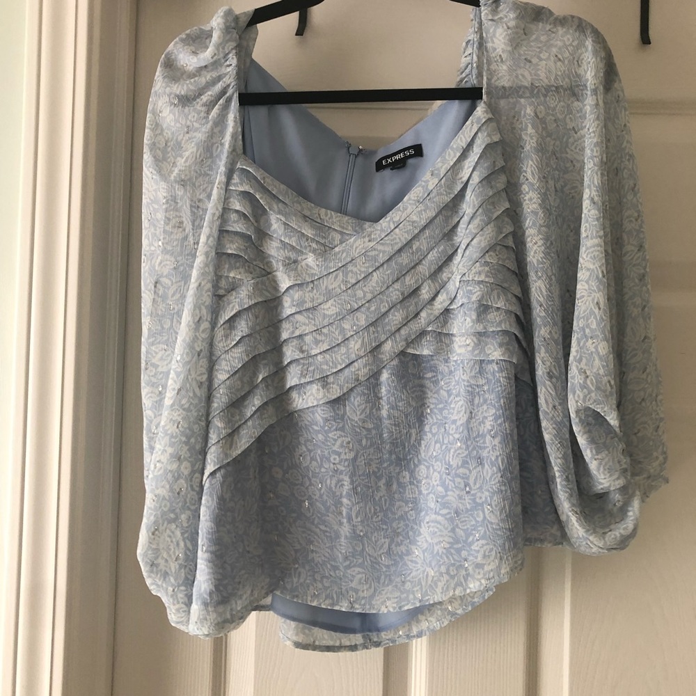 Express NWOT blouse Blue/silver sparkle Medium